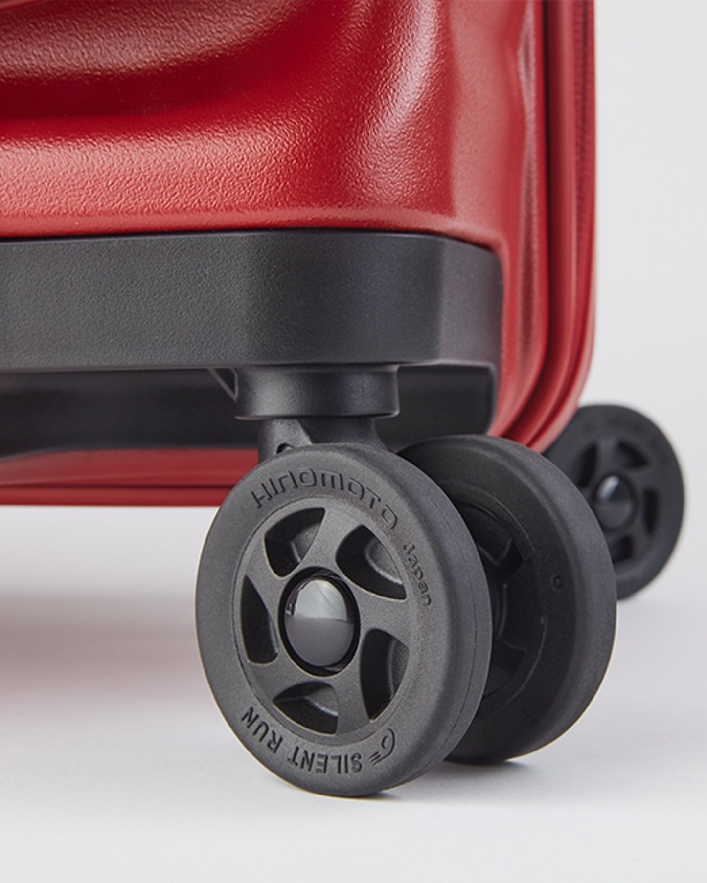 Echolac Celestra Spinner 28in Red Trolley Bag