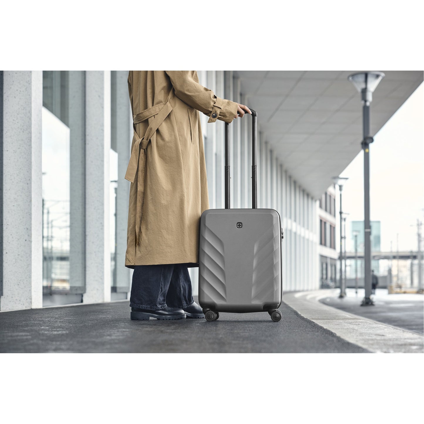 Wenger Motion 54cm Hardside Expandable Cabin Luggage Trolley Grey - 612547