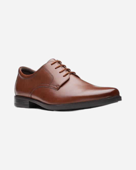 Clarks Howard Walk Shoes (Standard Fit)
