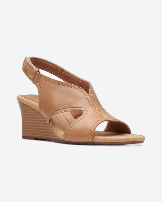 Clarks Kyarra Aster - Sandals - Light Tan Lea - 261712325 - E Width (Wide Fit)
