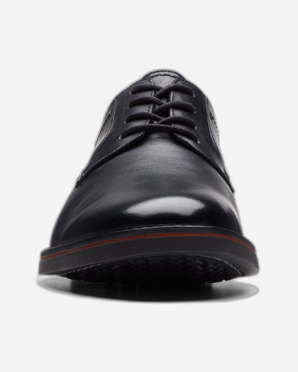 Clarks  Atticus Lt Lace (Standard Fit)