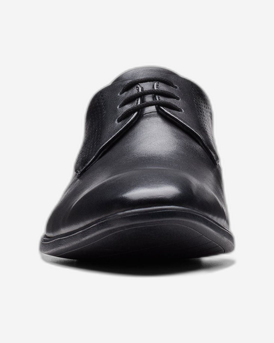 Clarks Boswyn Lace Shoes (Standard Fit)