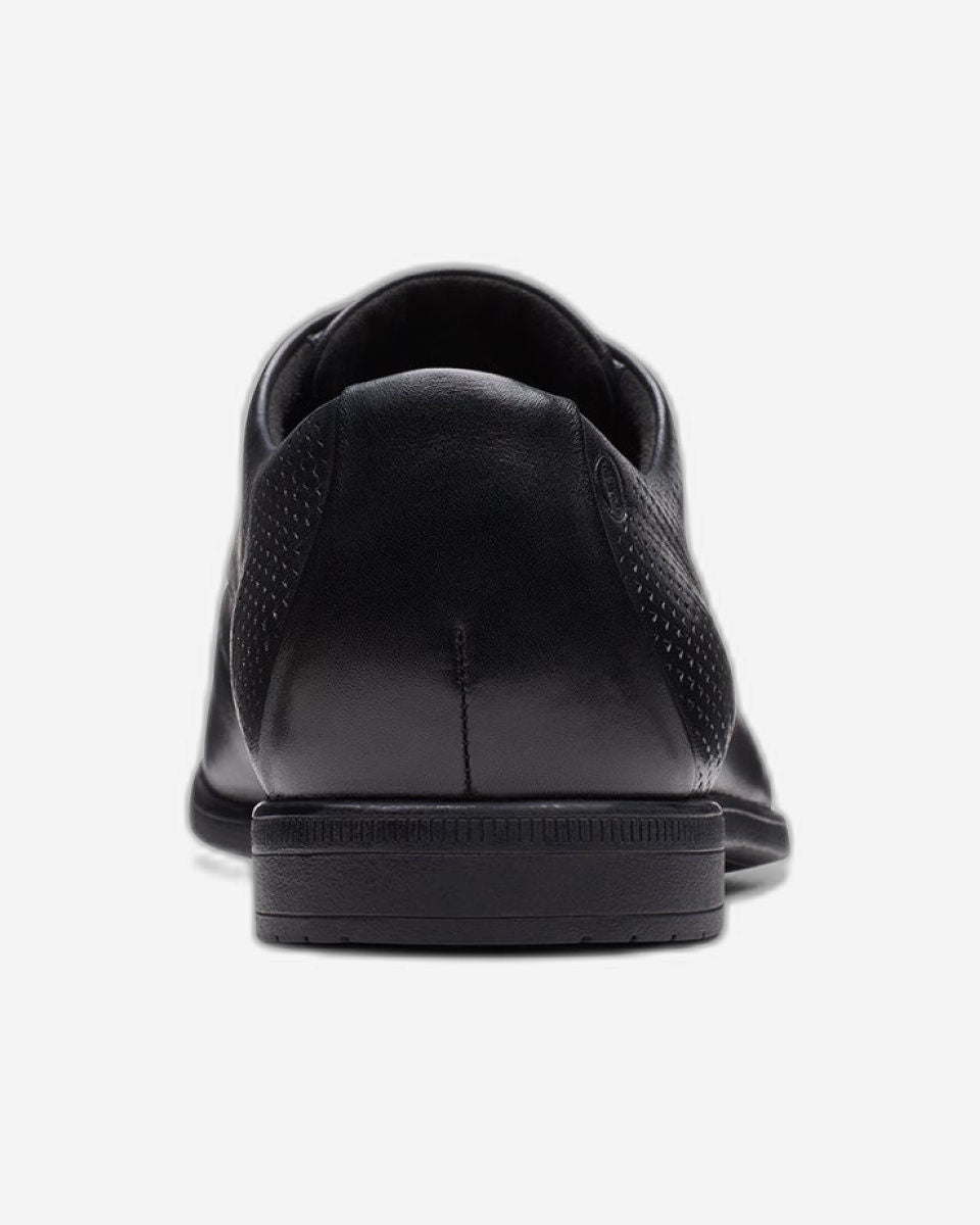 Clarks Boswyn Lace Shoes (Standard Fit)