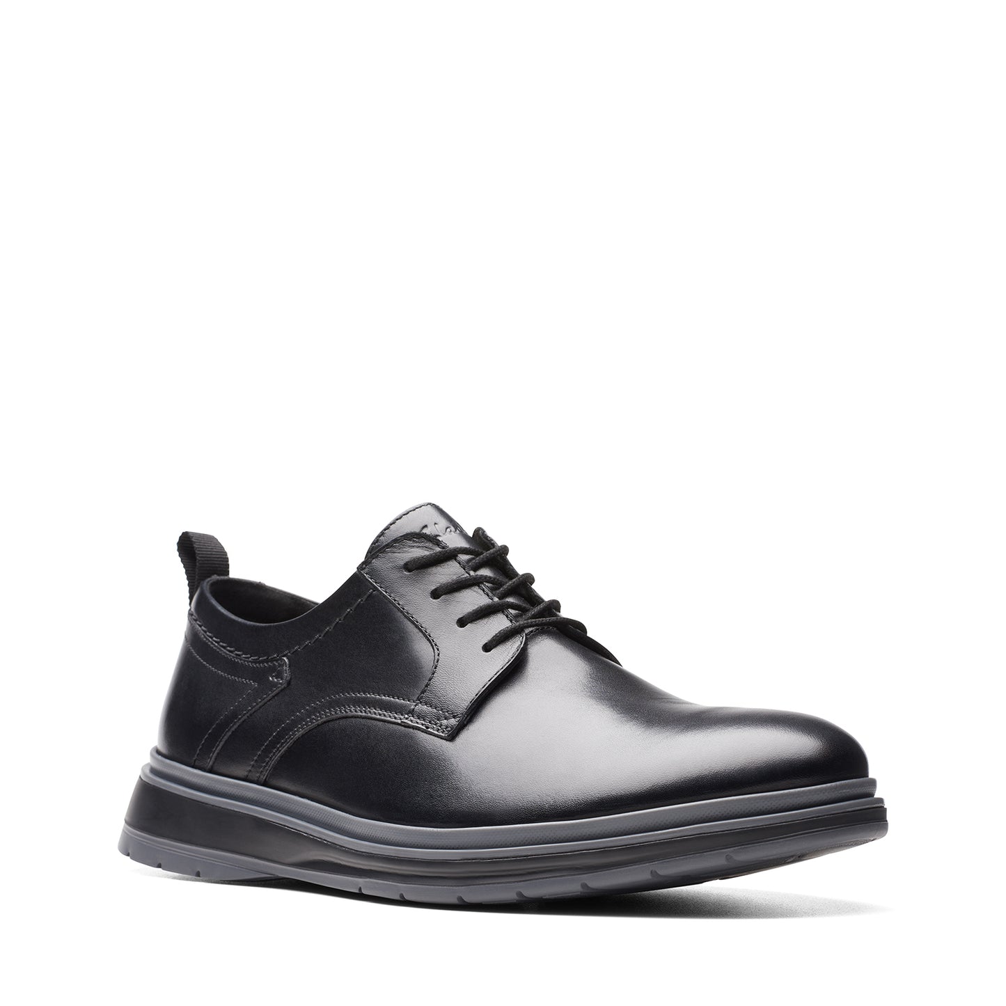 Clarks  Chantry Lo (Standard Fit)