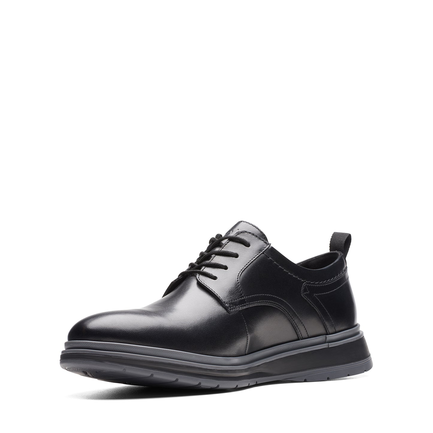 Clarks  Chantry Lo (Standard Fit)