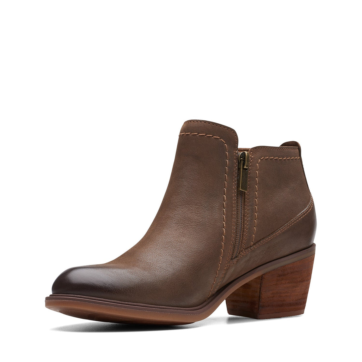 Clarks Neva Lo Boots (Standard Fit)