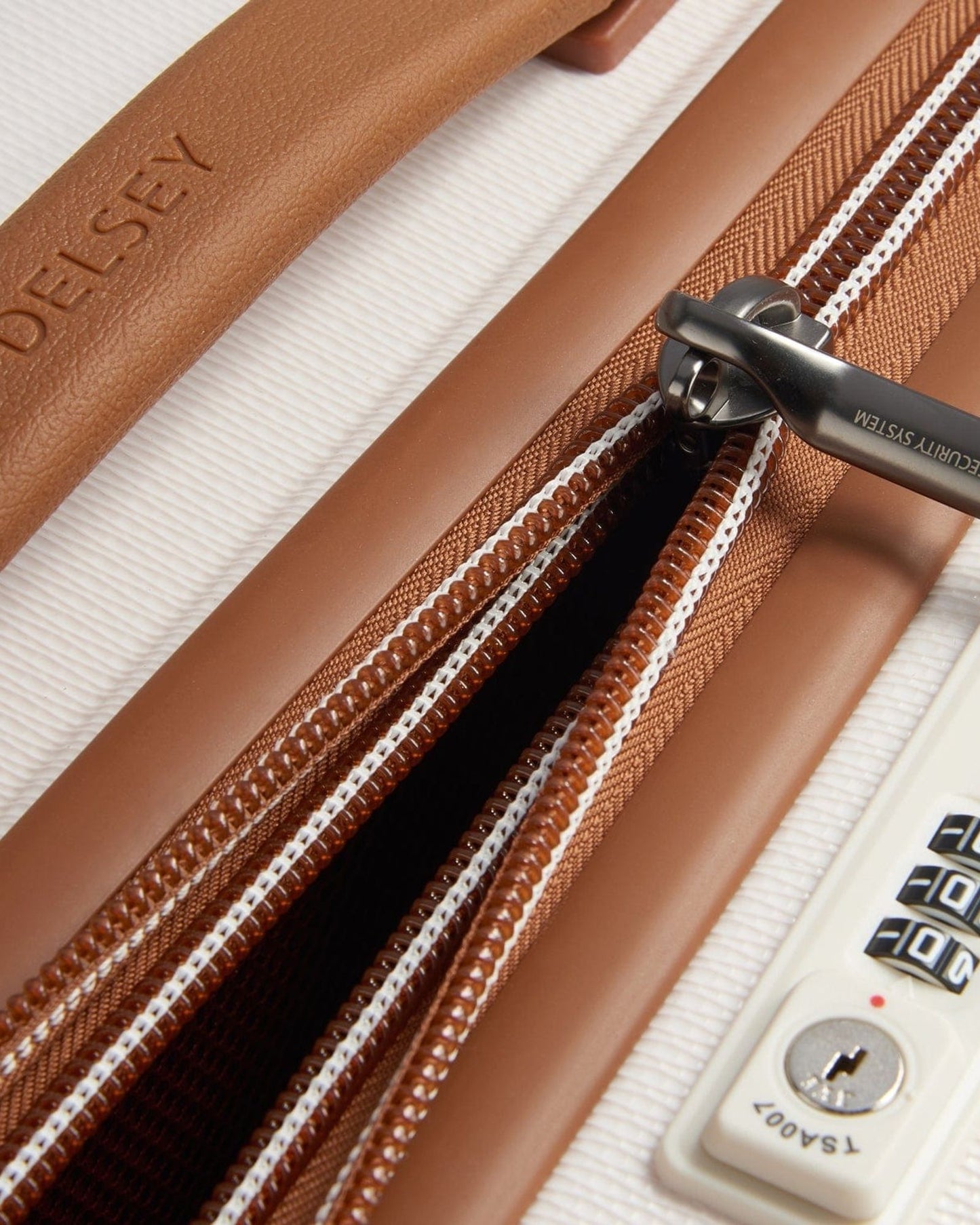 Delsey Paris Chatelet Air 2.0 Hardcase Check?In Luggage Trolley Angora