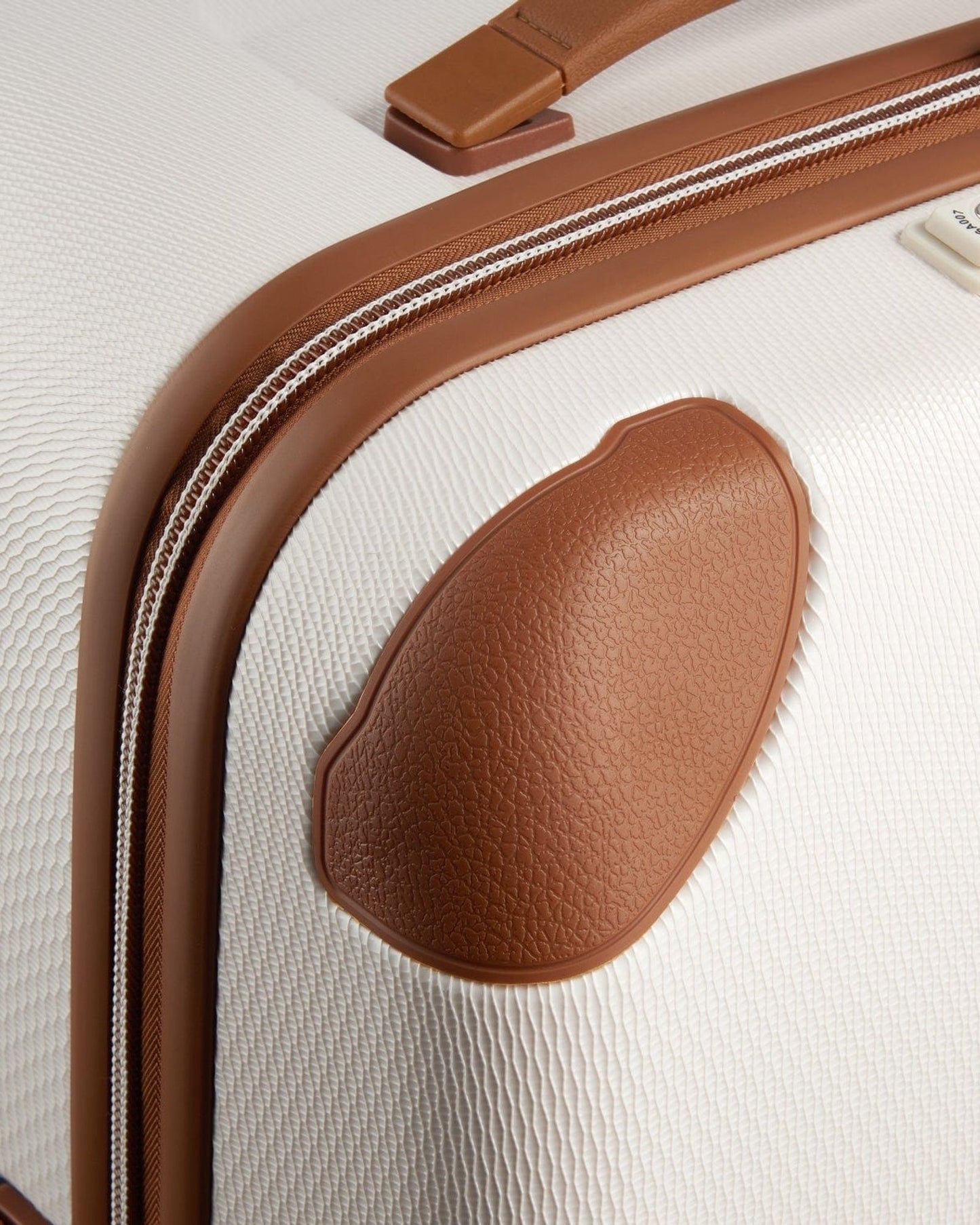 Delsey Paris Chatelet Air 2.0 Hardcase Check?In Luggage Trolley Angora