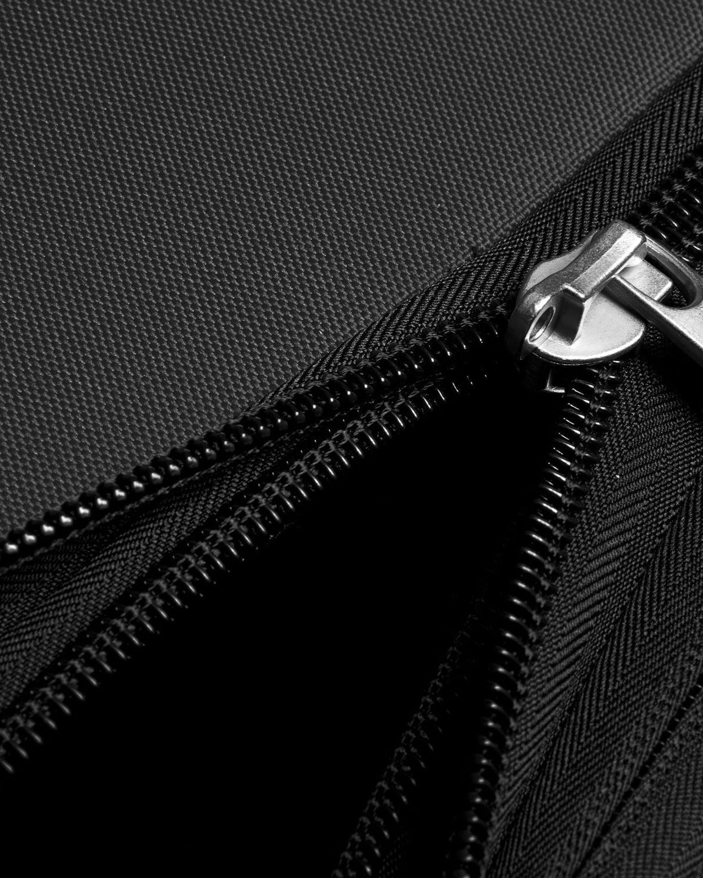 Delsey Paris Pin Up 6 Expandable 78cm Black Luggage