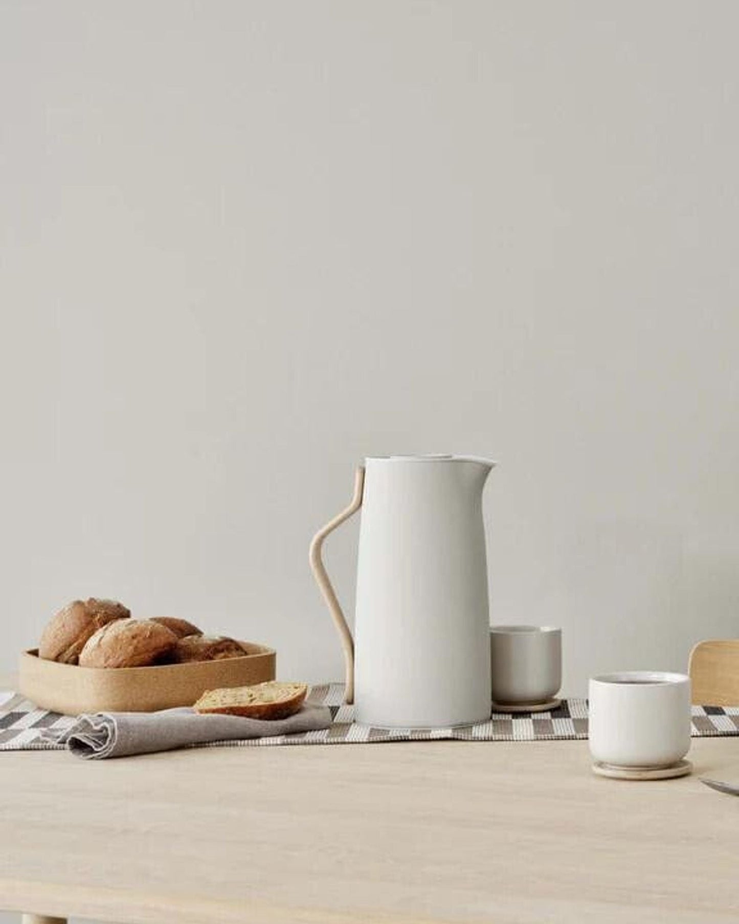 Stelton Emma Vacuum Jug Coffee 1.2L Soft Sand
