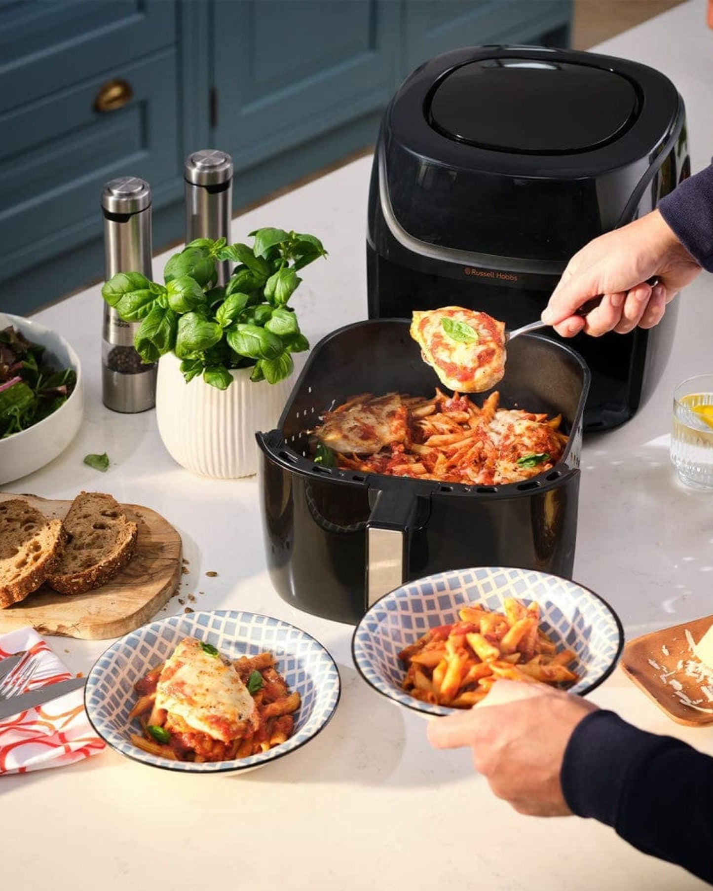 Russell Hobbs Satisfry Digital Air Fryer and Multicooker 8L