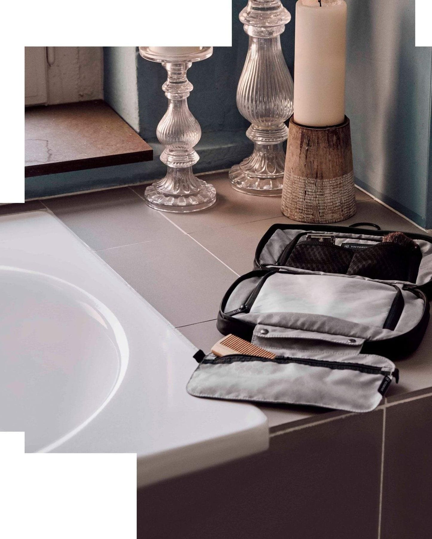 Victorinox Travel Zip-Around Travel Tri-fold Toiletry Kit