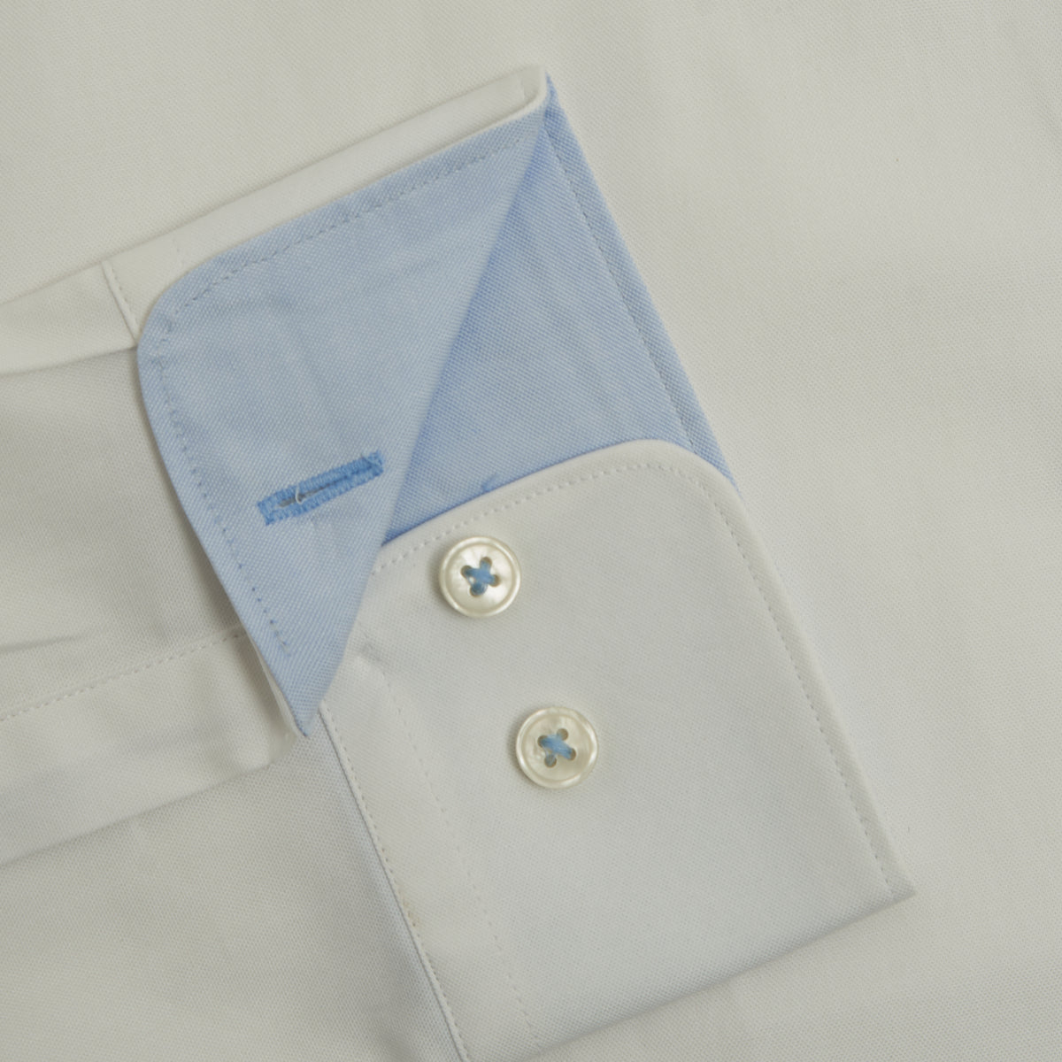 CASUAL STRETCH WHITE BUTTON CUFF SHIRT