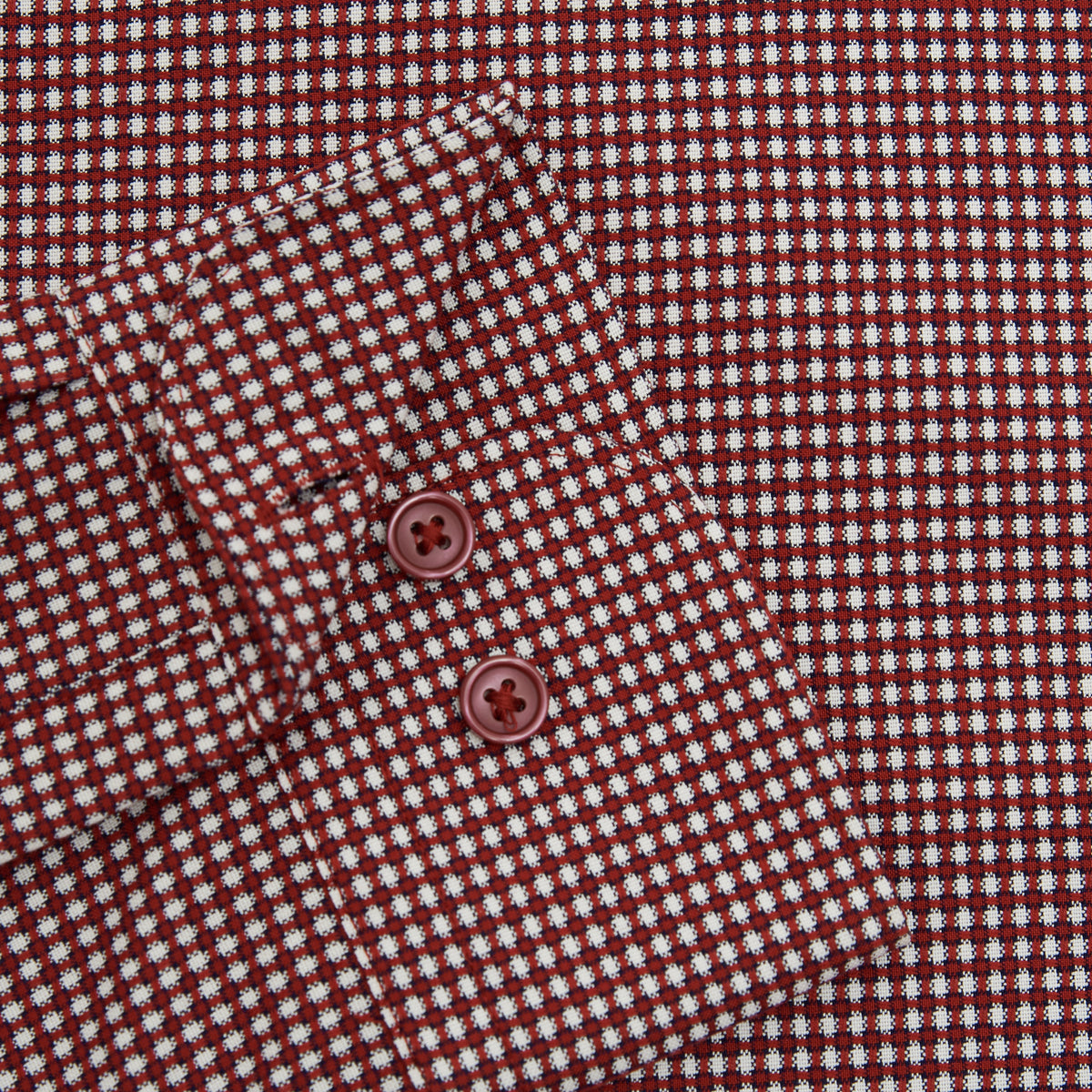 3D TEXTURE SLIM FIT RED BUTTON CUFF SHIRT