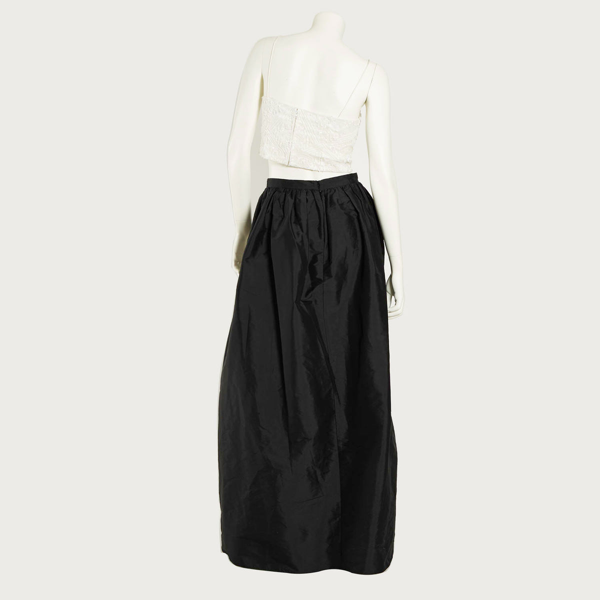 2-PC V-NECK TOP WITH TAFF SKT