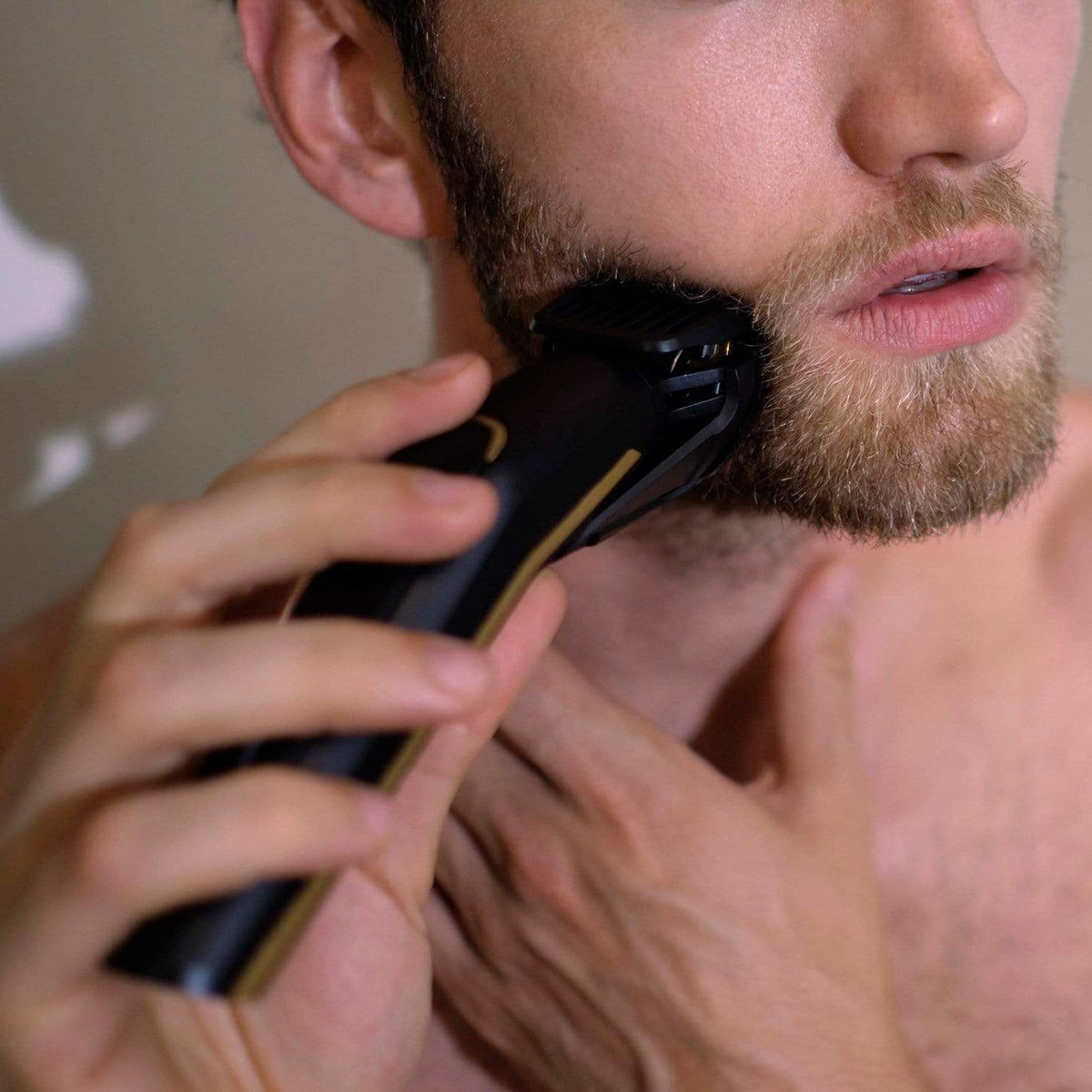 BABYLISS 11 IN 1 WATERPROOF CARBON TITANIUM MULTI TRIMMER KIT - MT860SDE